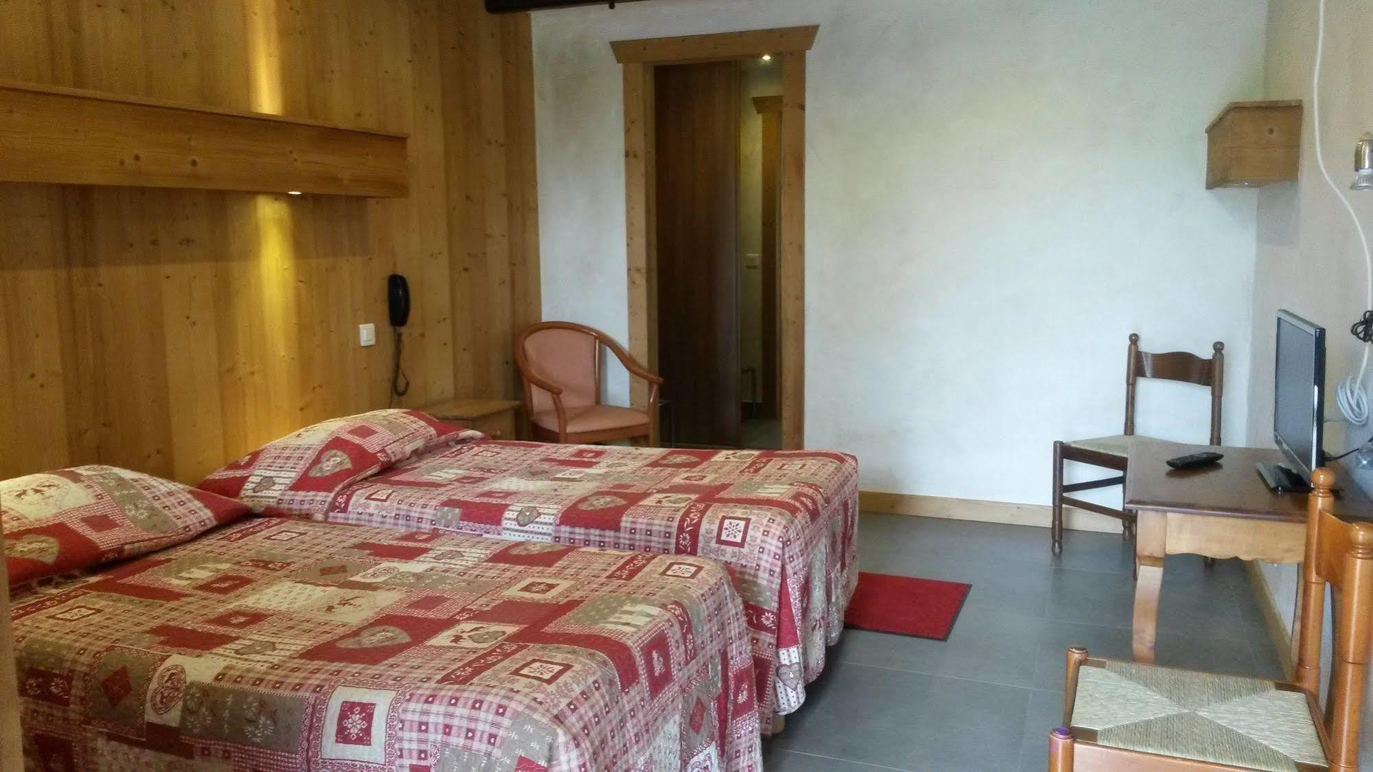 Hôtel Les Bernards Praz-sur-Arly Extérieur photo