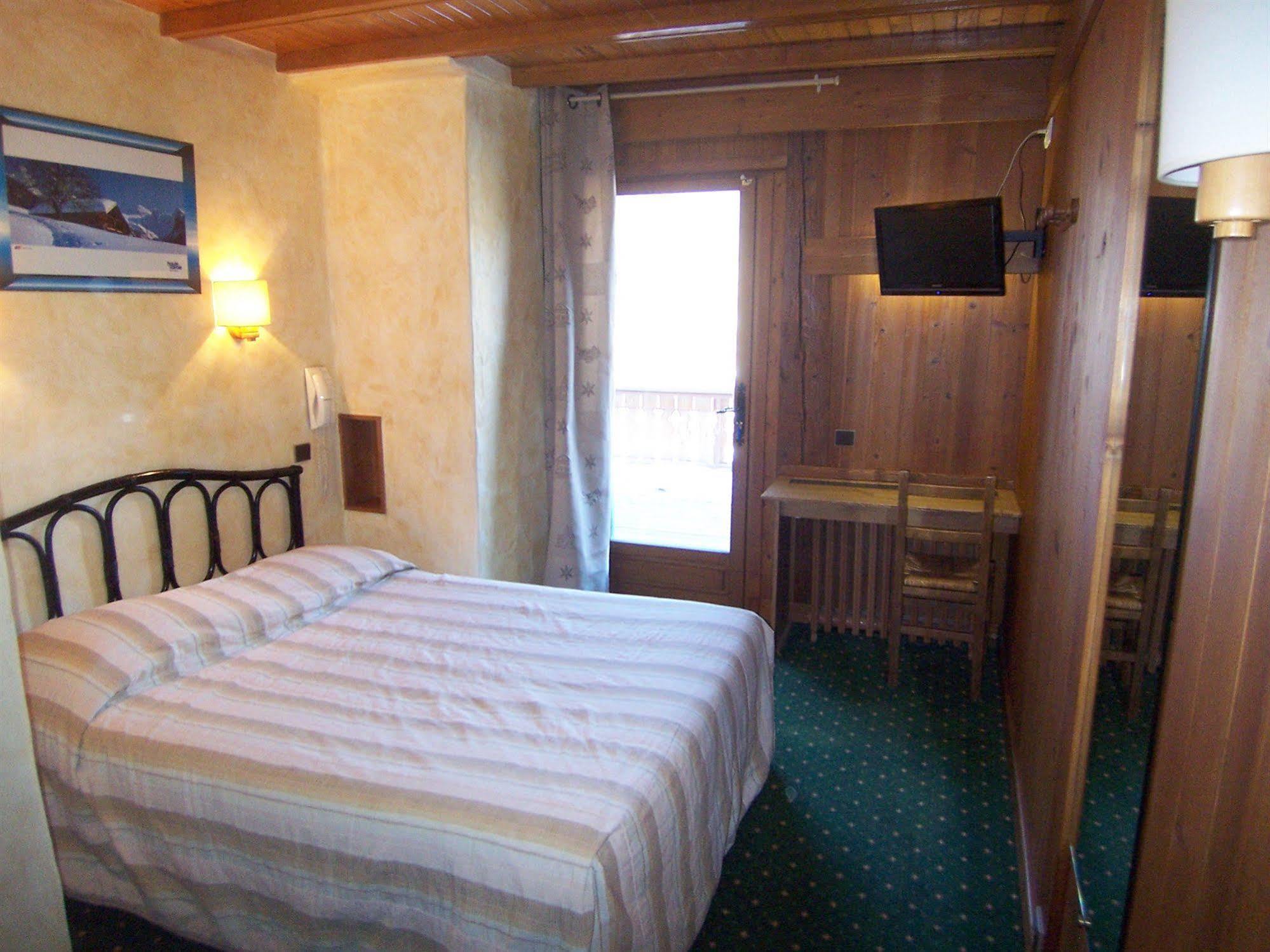 Hôtel Les Bernards Praz-sur-Arly Extérieur photo
